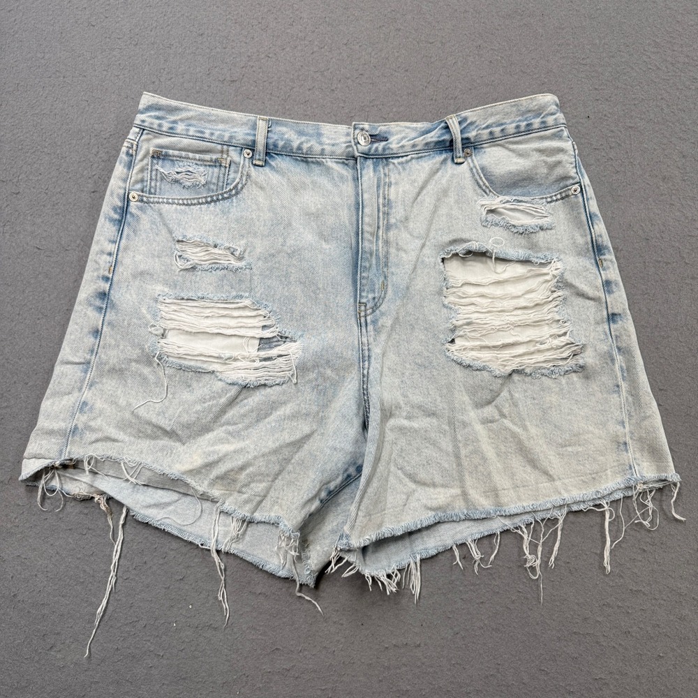 American Eagle Booty Shorts Women's 18 Light Wash Cut Off Distressed High Rise
